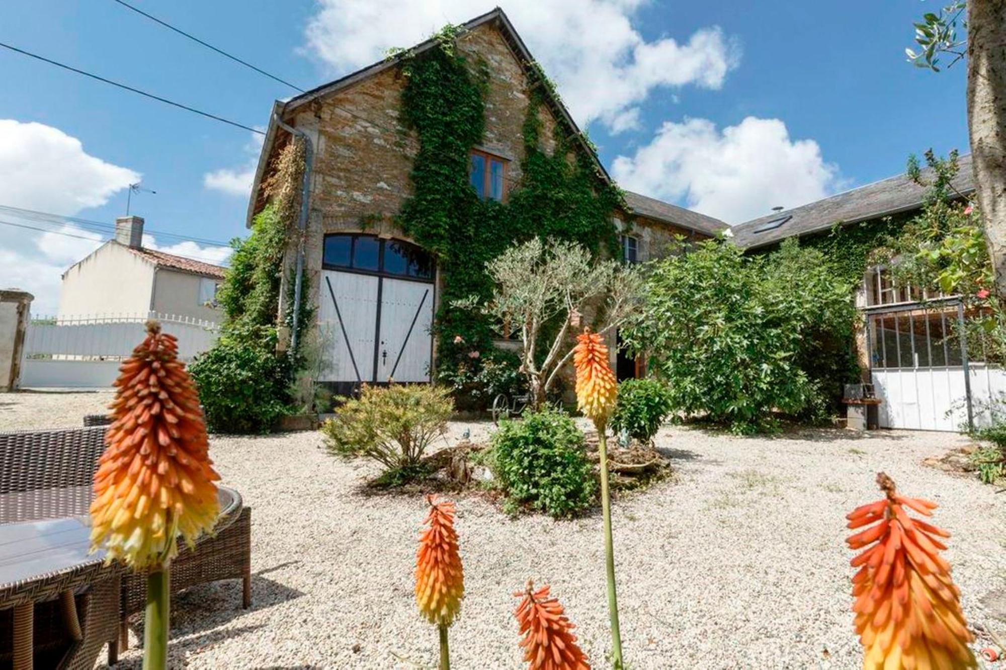 Bazoges-en-Pareds Holiday Home La Brijopa חדר תמונה
